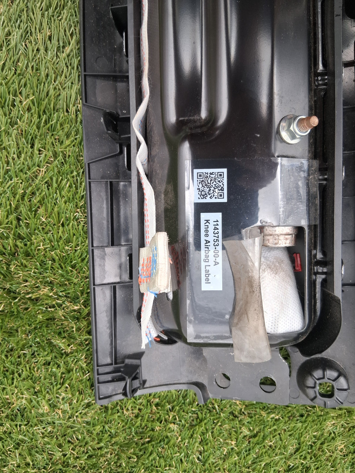 OEM 1508367-00-A 2022 Tesla Model Y Dash Knee Lower Panel Cover
