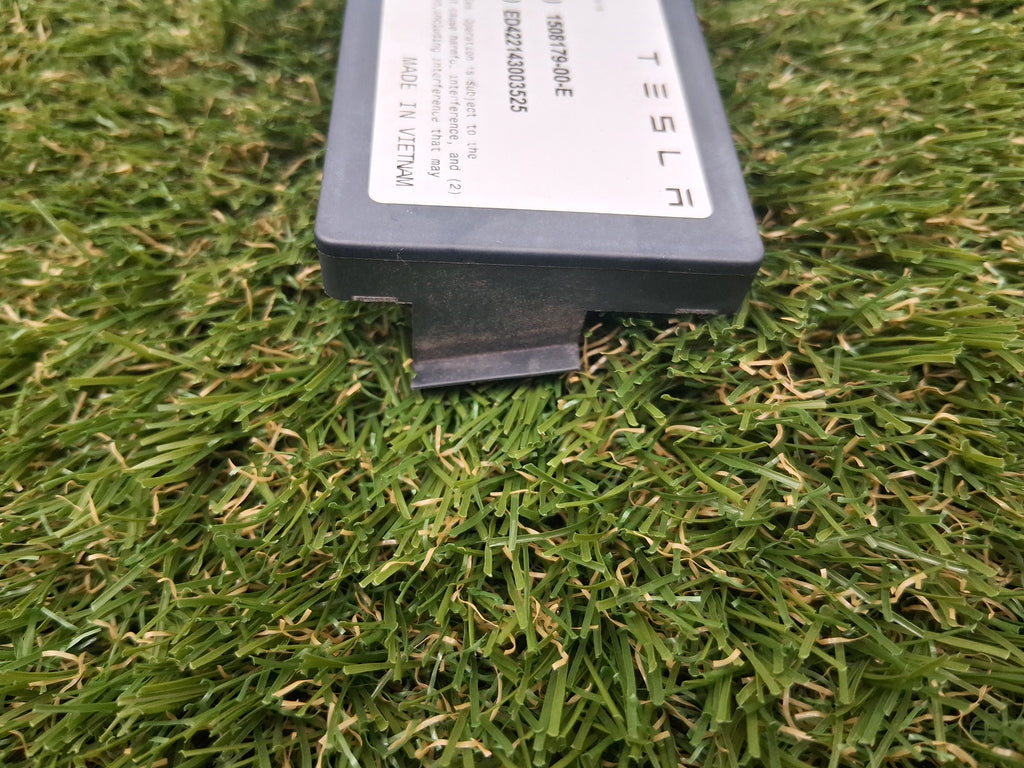 OEM 1508179-00-E 2022 Tesla Model Y Rear Bluetooth Antenna Module