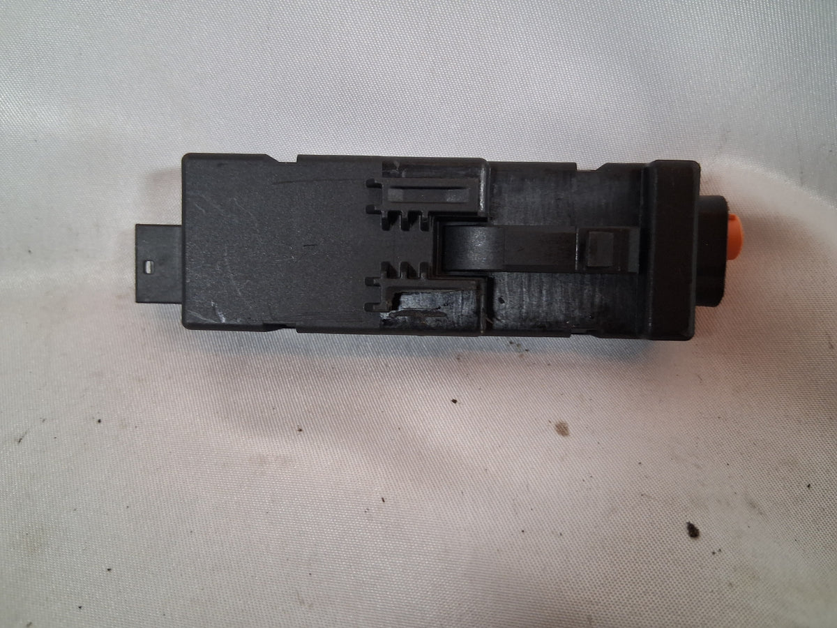 OEM# 13586853 2019 Chevy Tahoe Premier Tire Pressure Monitoring System Receiver