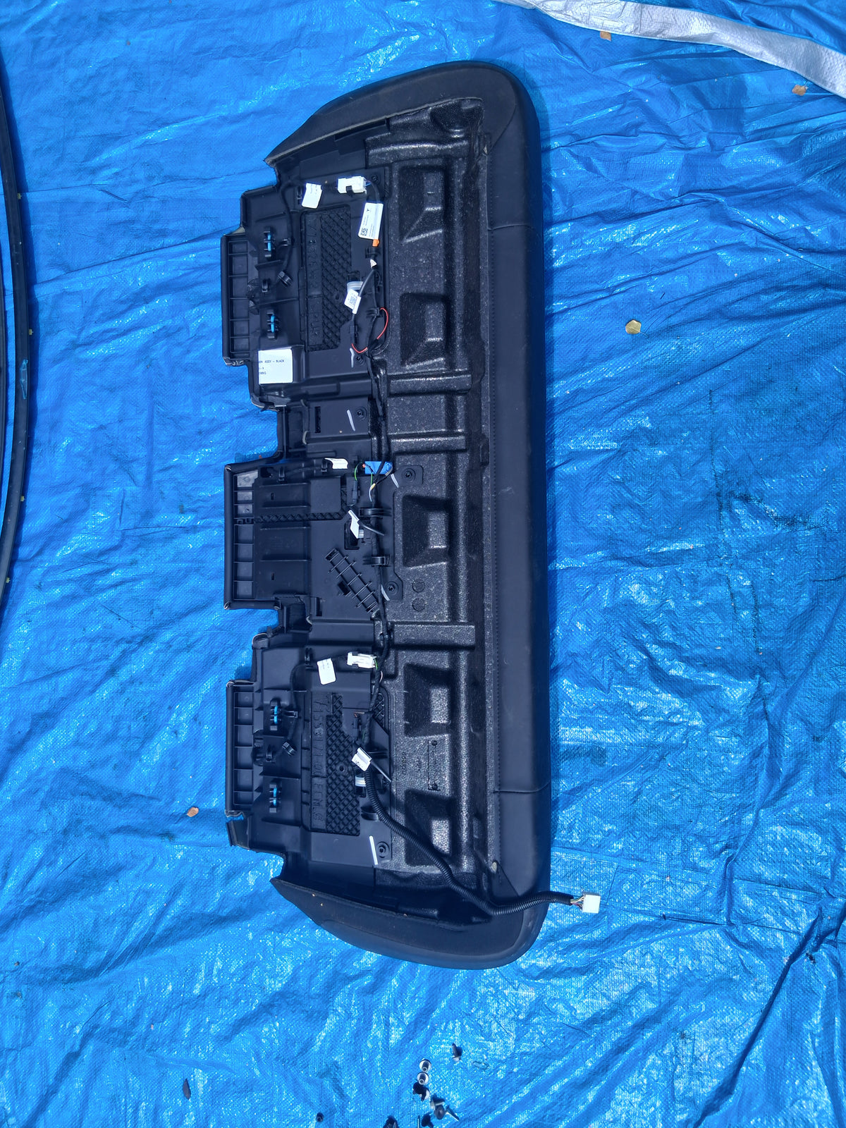 OEM 1552127-01-A 2022 Tesla Model Y Rear Second 2nd Row Lower Seat Cushion