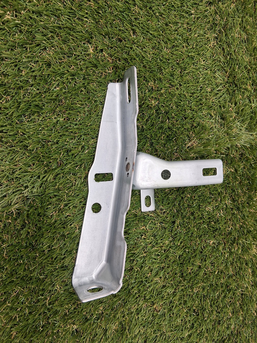 OEM 1493875-00-C 2022 Tesla Model Y Right Instrument Panel Riser
