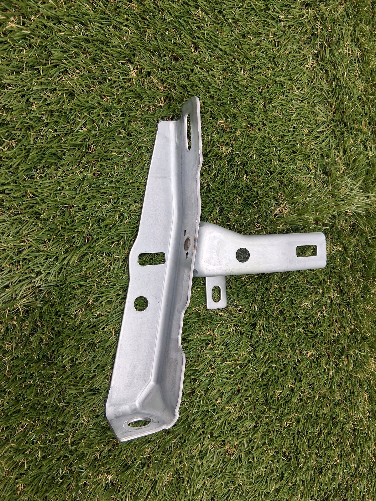 OEM 1493875-00-C 2022 Tesla Model Y Right Instrument Panel Riser