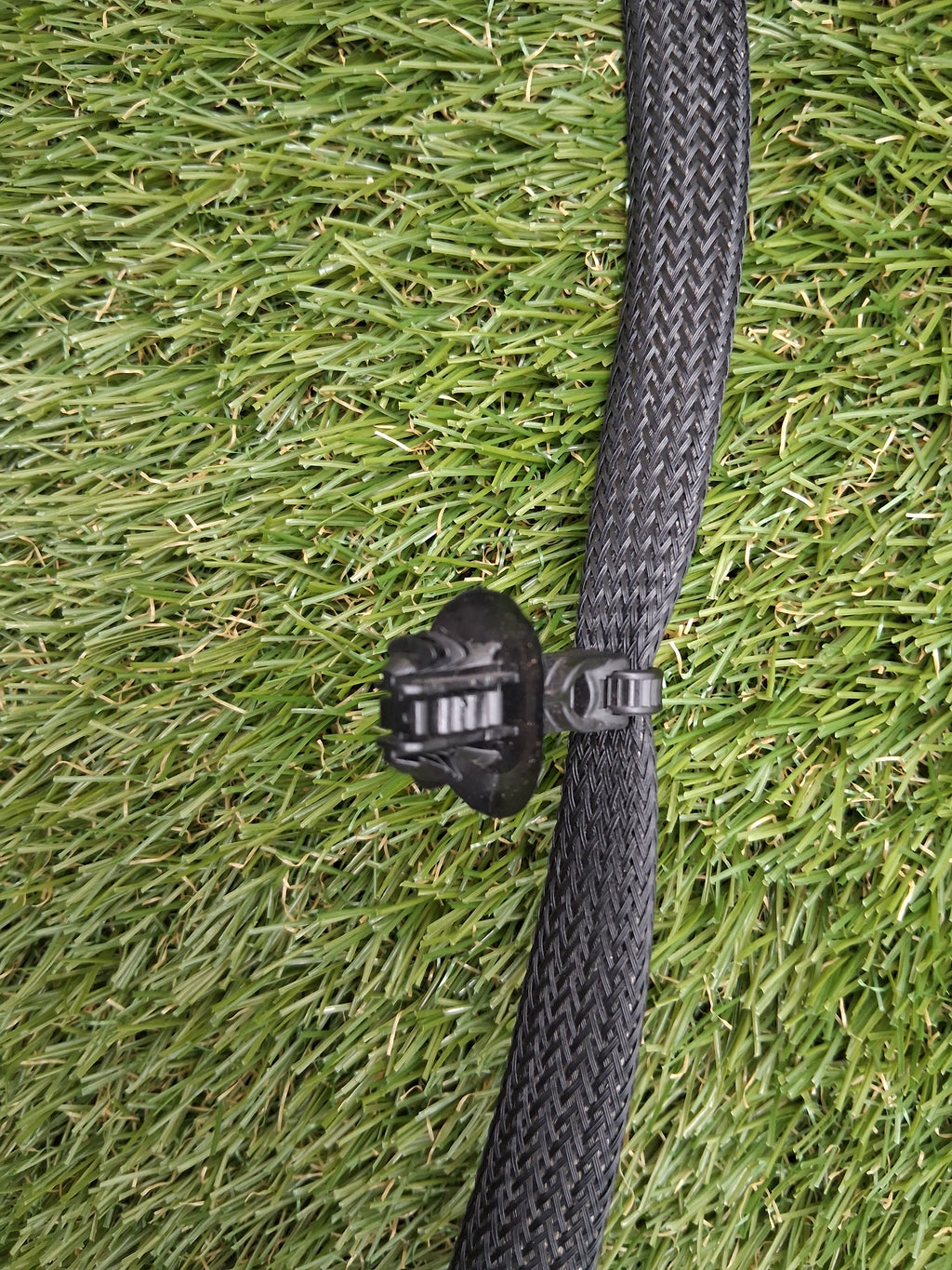 OEM 1070979-00-G 2022 Tesla Model Y Rear Motor Ground Cable Strap