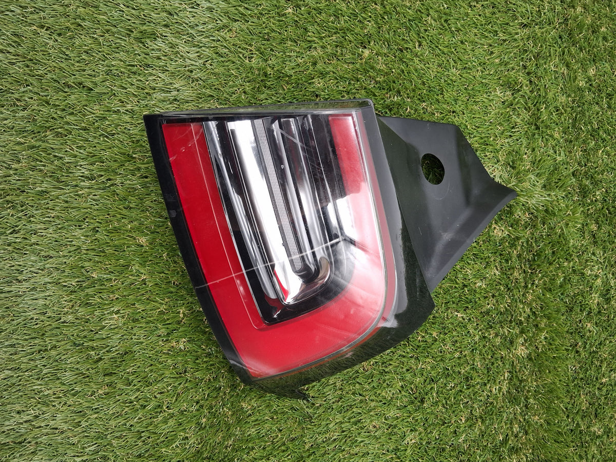OEM 1502087-00-D 2022 Tesla Model Y Right LED Tail Light Rear