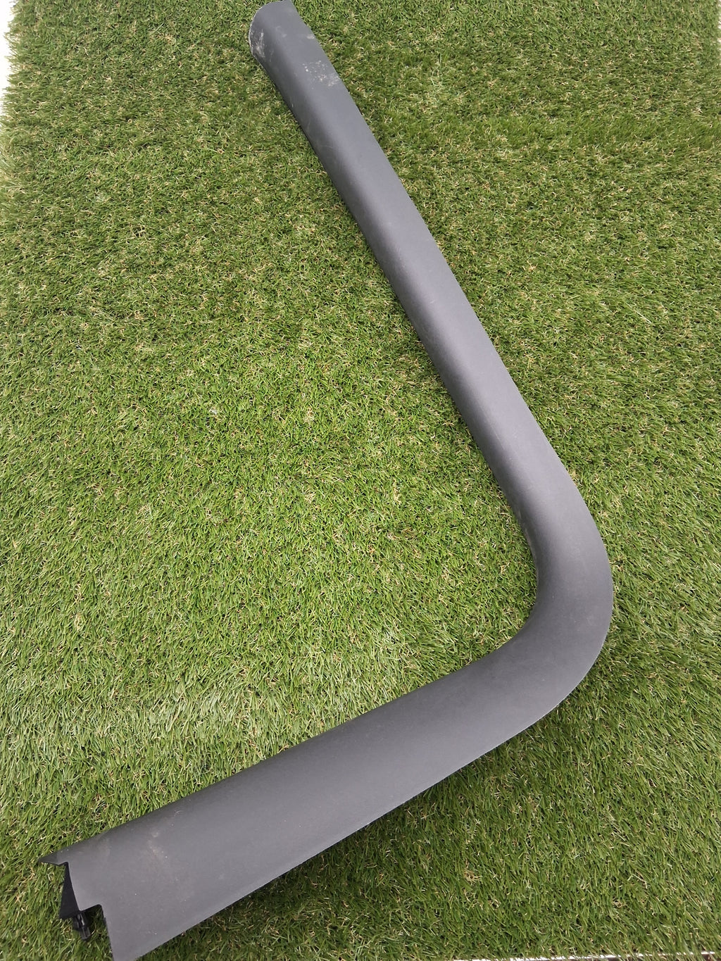 OEM 1494620-00-D 2022 Tesla Model Y Right A Pillar Lower Trim