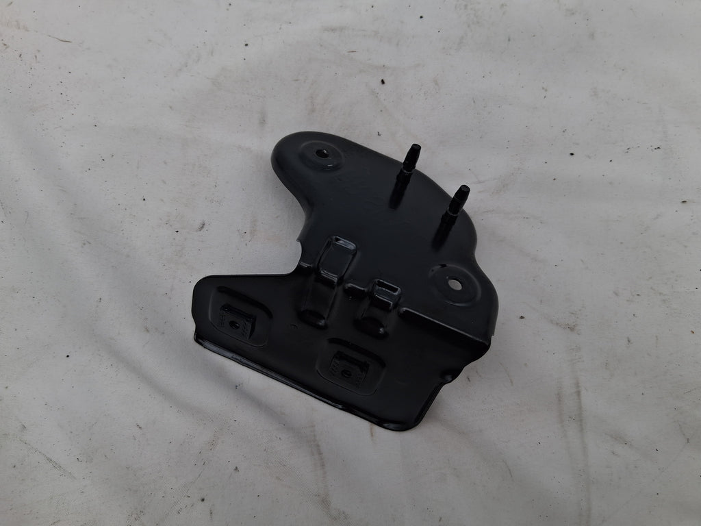 OEM# 23455219 2019 Chevy Tahoe Premier Door Pull Handle Bracket