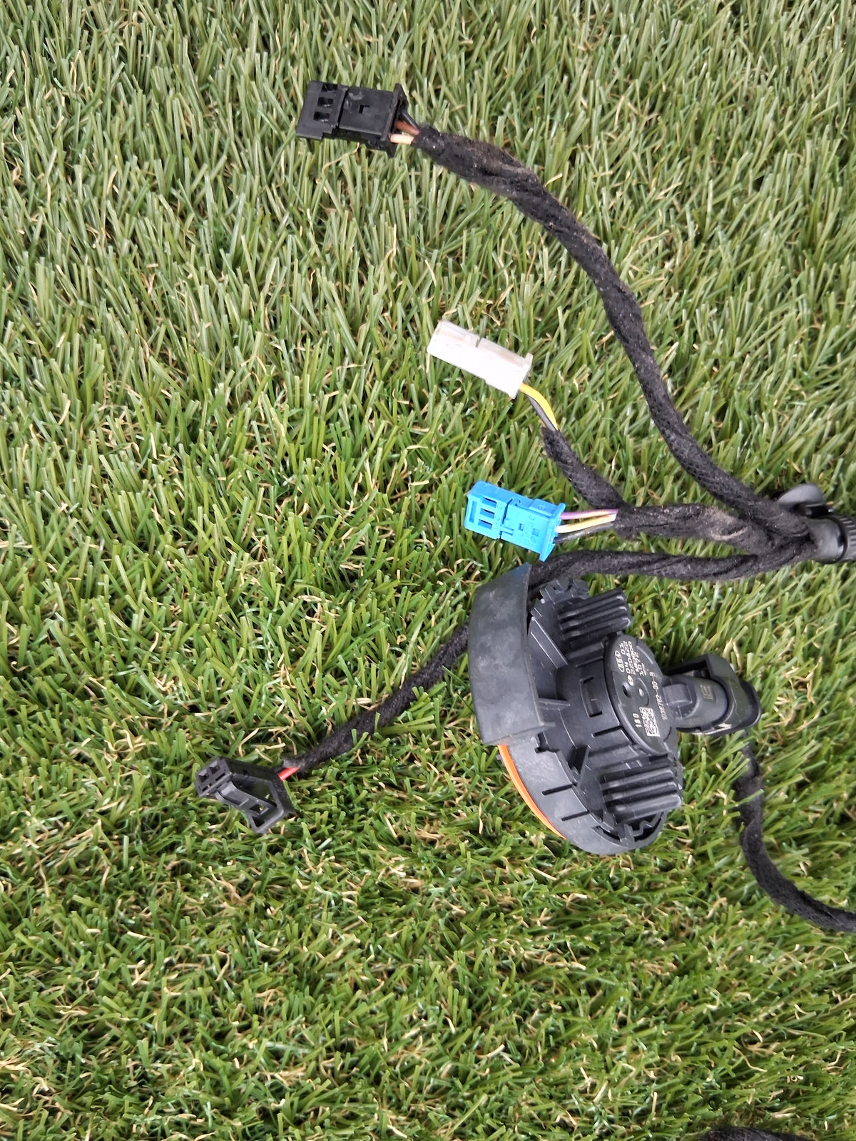 OEM 1489044-00-D 022 Tesla Model Y Left Door Wiring Harness