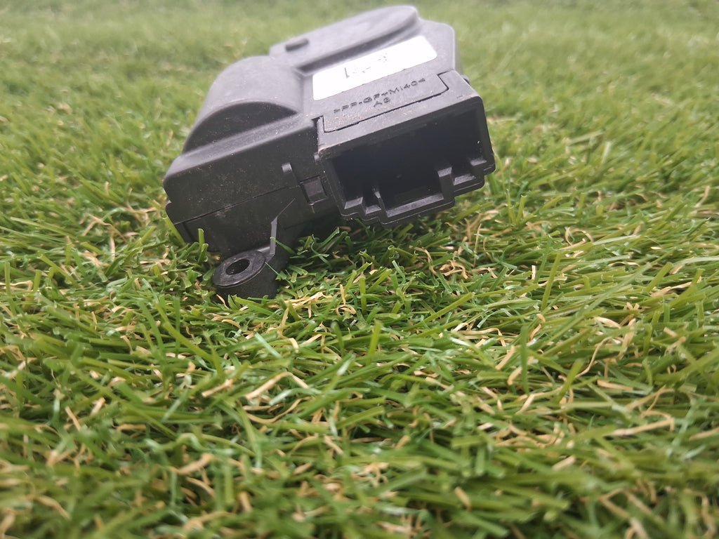 OEM 1500623-00-A 2022 Tesla Model Y Center Air Flap Motor Center Actuator