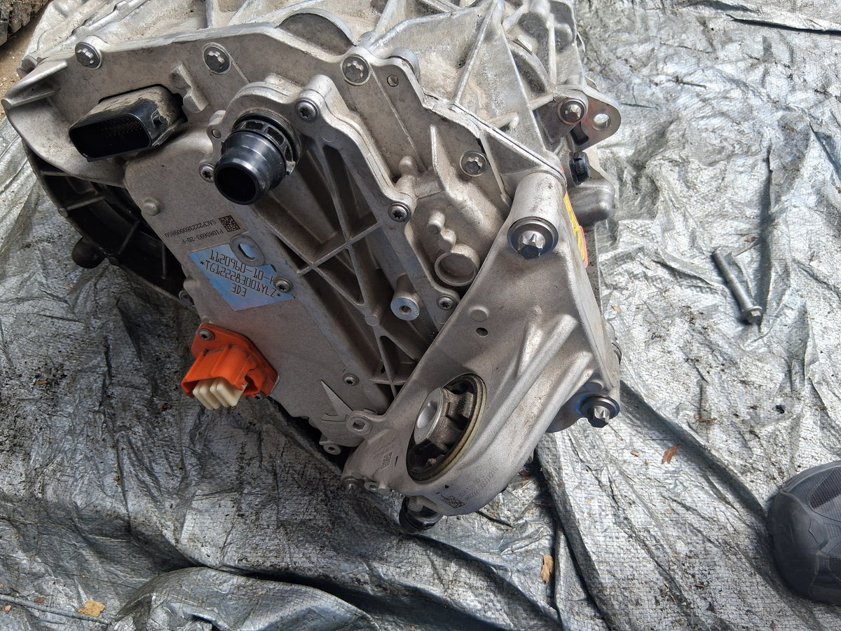OEM 1120960-10-H 2022 Tesla Model Y 37k Front Drive Engine Electric Motor