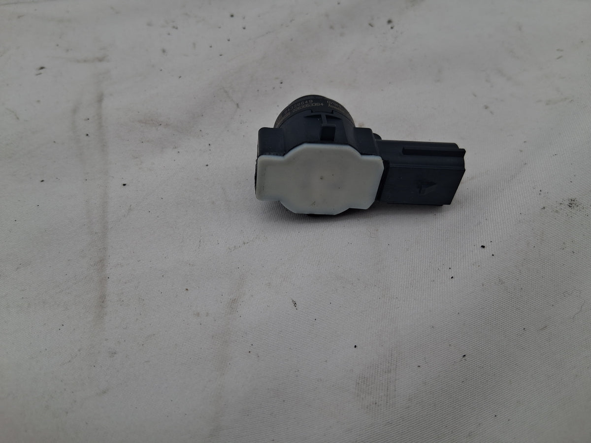 OEM# 84328649 2019 Chevy Tahoe Premier Bumper Parking Ultrasonic Sensor