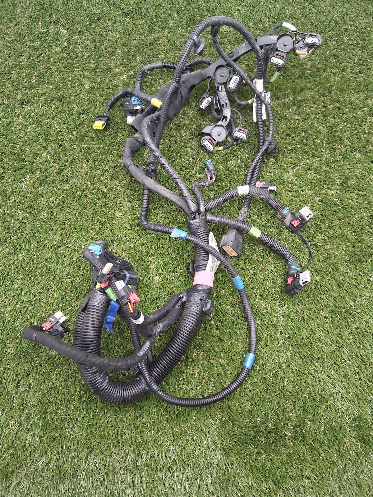 OEM 2068767-00-C 2022 Tesla Model Y Supermanifold Coolant Engine Cable Harness