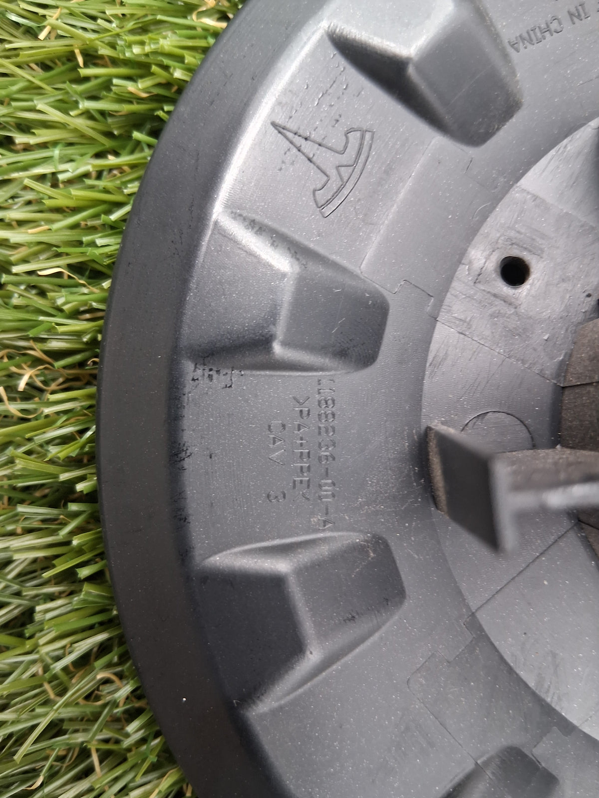 OEM 1188236-00-A 2022 Tesla Model Y Wheel Center Cap