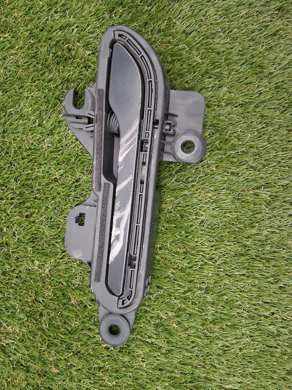 OEM 1528114-00-D 2022 Tesla Model Y Left Door Handle