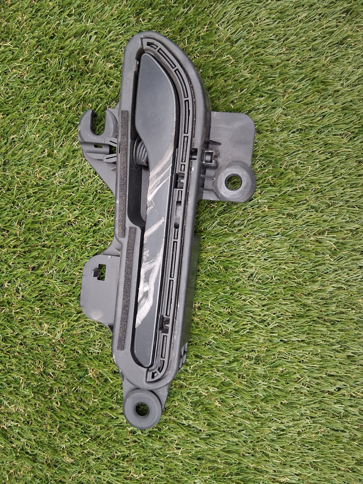 OEM 1528114-00-D 2022 Tesla Model Y Left Door Handle
