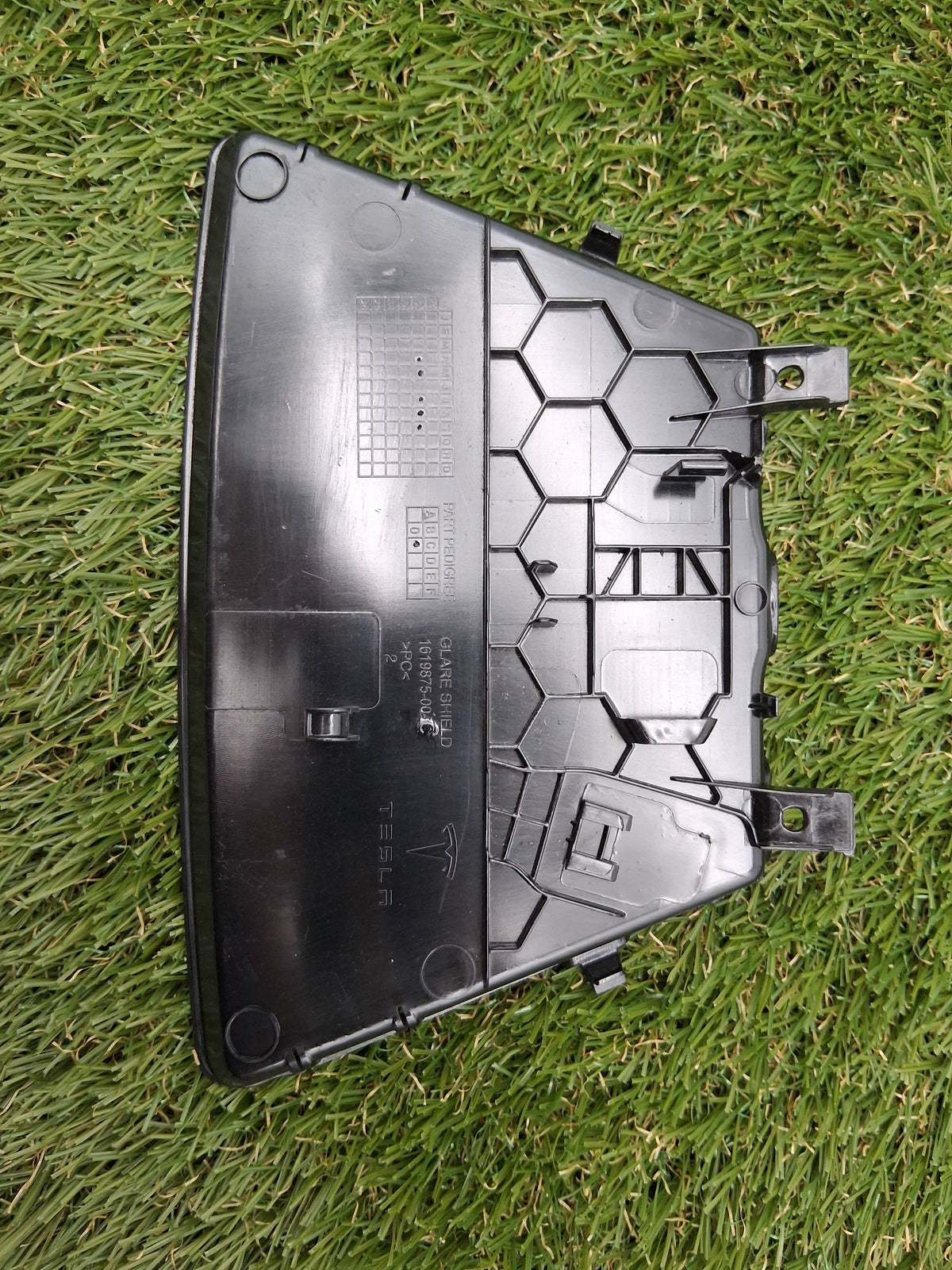 OEM 1619875-00-C 2022 Tesla Model Y Camera Glare Shield Cover