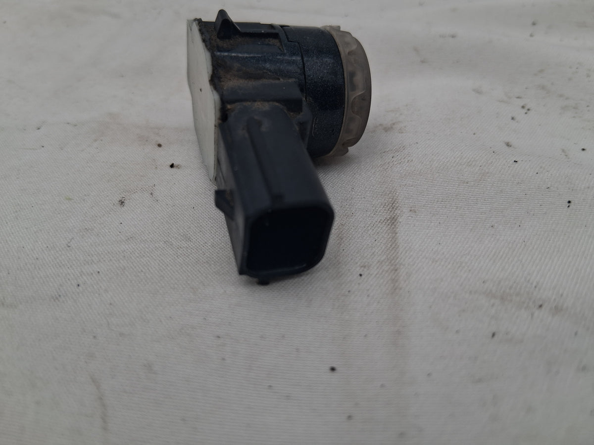 OEM# 84328649 2019 Chevy Tahoe Premier Bumper Parking Ultrasonic Sensor