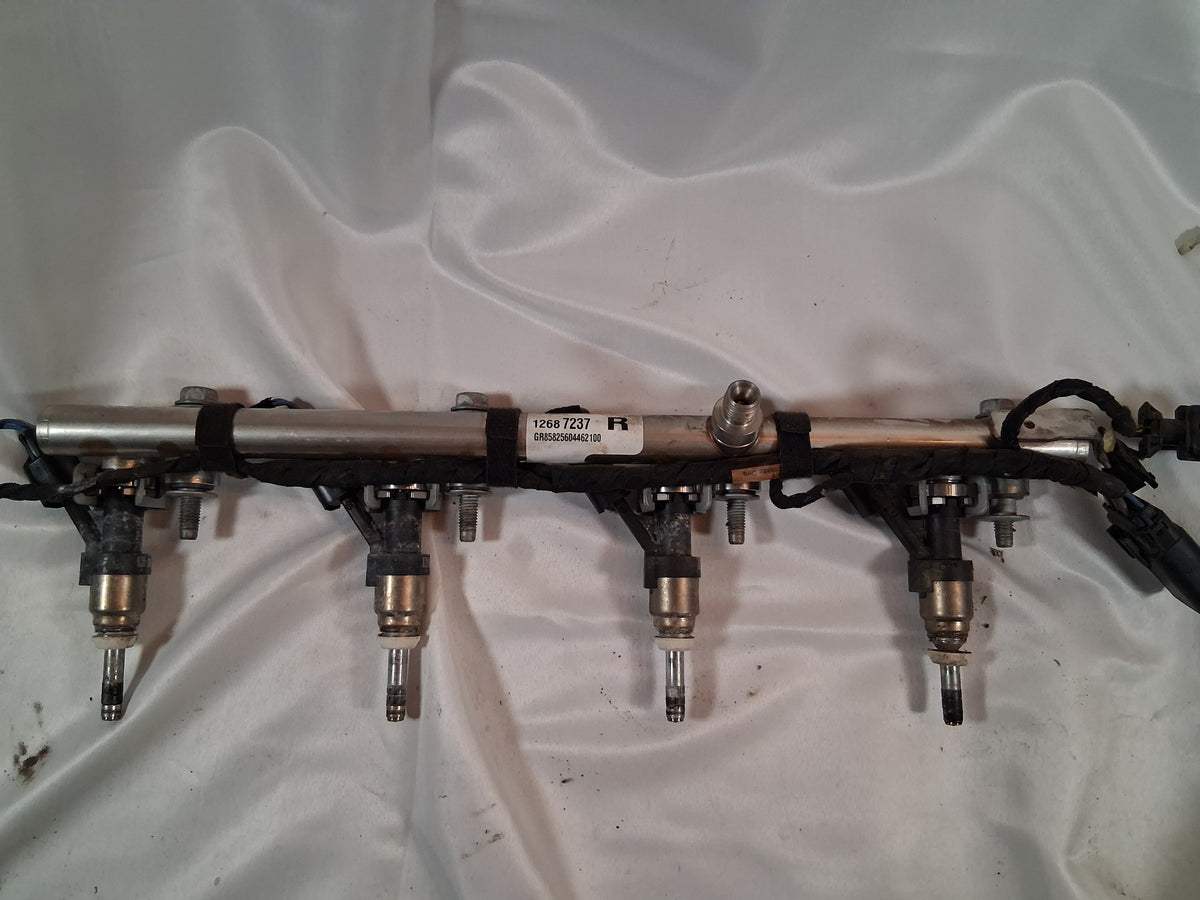 2019 Chevy Tahoe Premier Fuel Rail Fuel Injectors 12687237