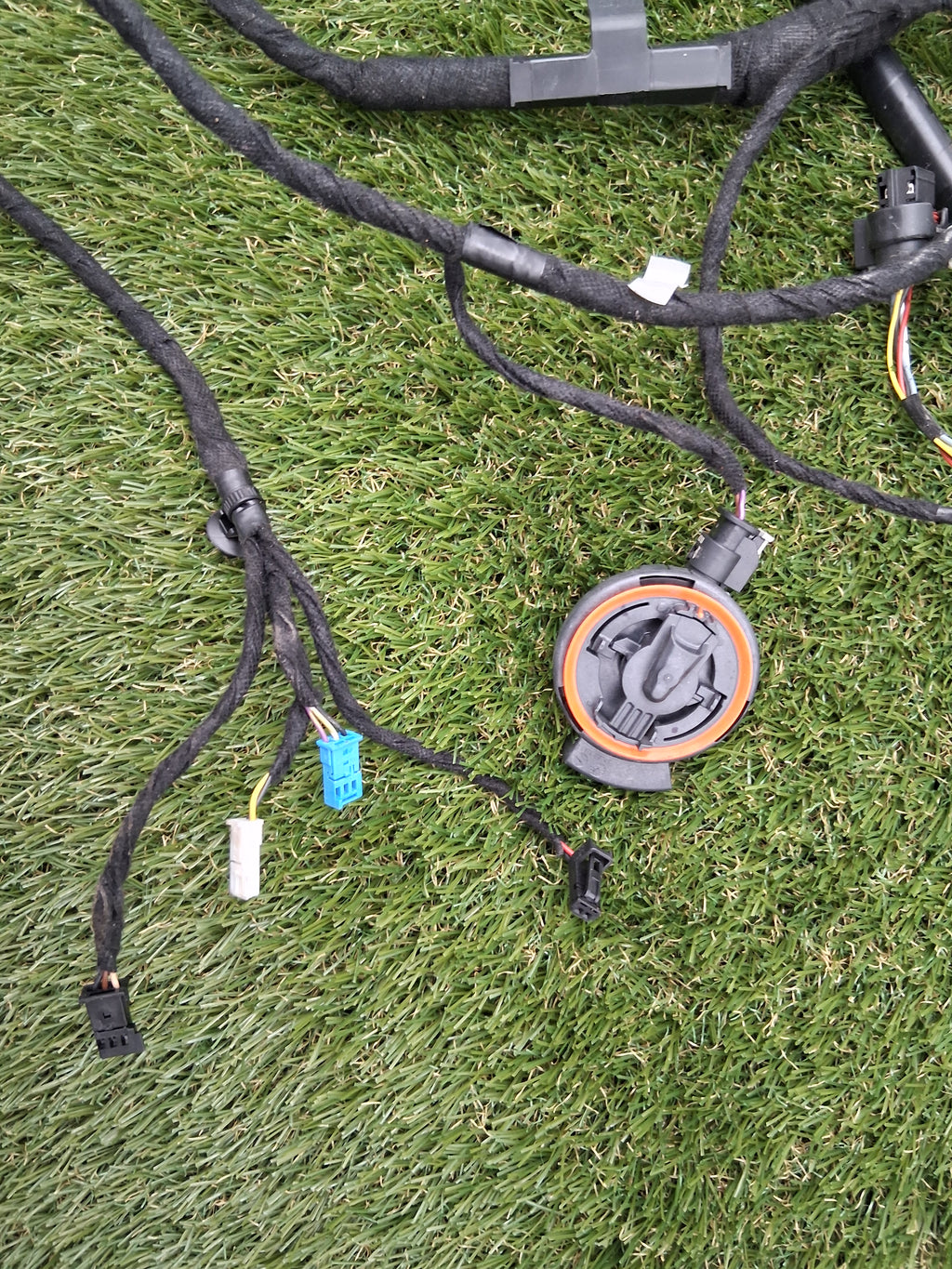 OEM 1489044-00-D 022 Tesla Model Y Left Door Wiring Harness
