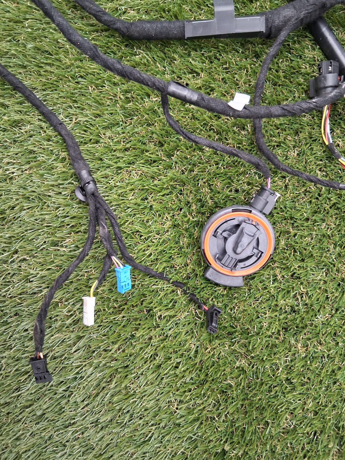 OEM 1489044-00-D 022 Tesla Model Y Left Door Wiring Harness
