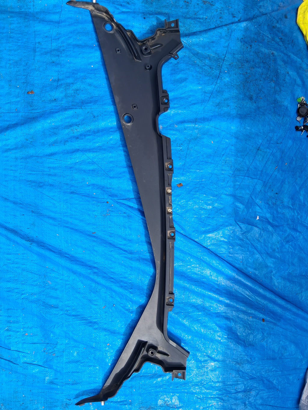 OEM 1497292-00-D 2022 Tesla Model Y Windshield Wiper Cowl Screen Panel