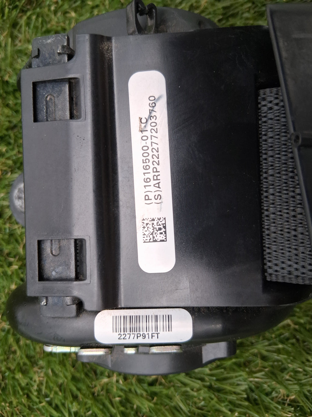 OEM 1616500-01-C 2022 Tesla Model Y Right Seat Belt Retractor