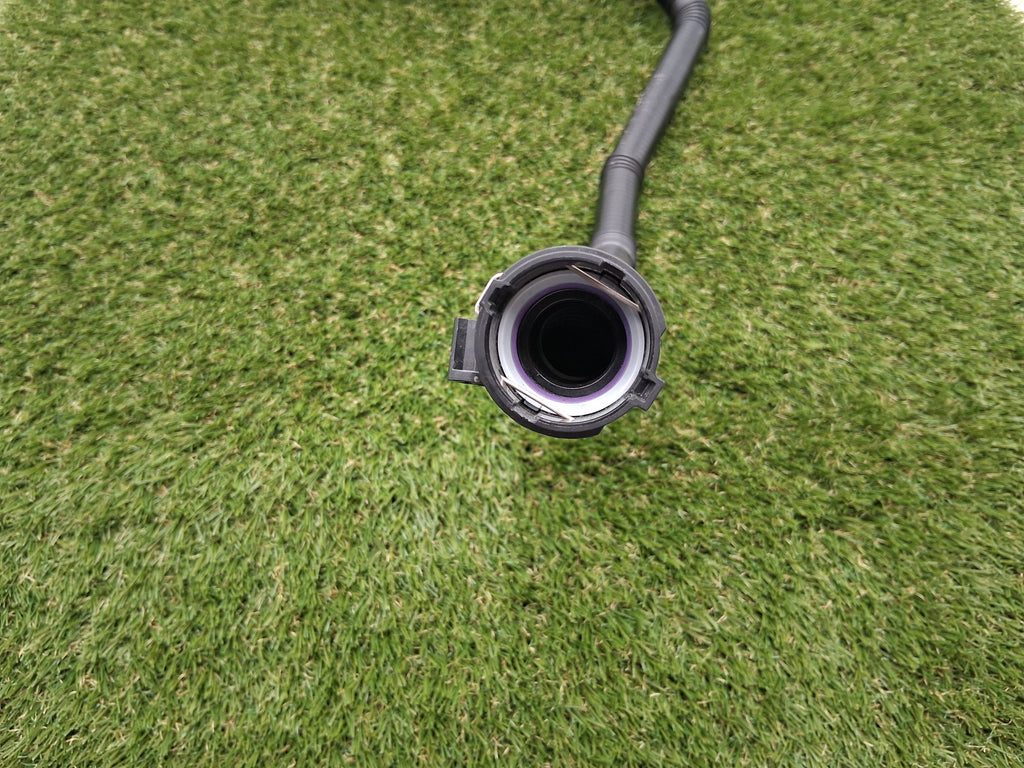 OEM 1647662-00-E 2022 Tesla Model Y Chiller Battery Coolant Hose Pipe