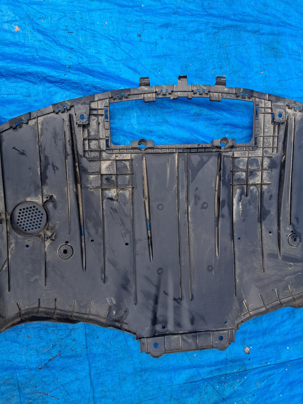 OEM 1784690-00-C 2022 Tesla Model Y Rear Bumper Diffuser