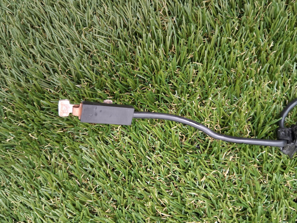 OEM 955-711-301 2022 Tesla Model Y Left Radio Antenna Noise Filter Amplifier