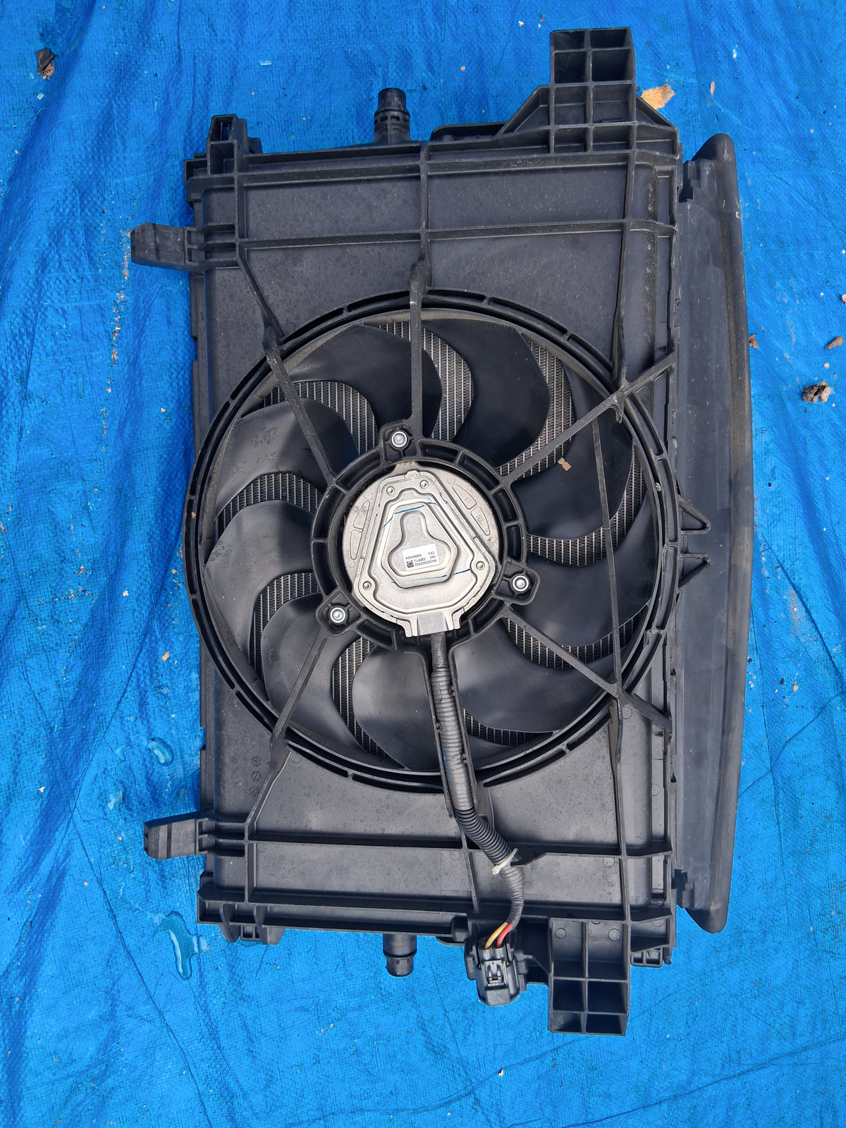 OEM 1494153-00-C 2022 Tesla Model Y Cooling Radiator Fan Shutter