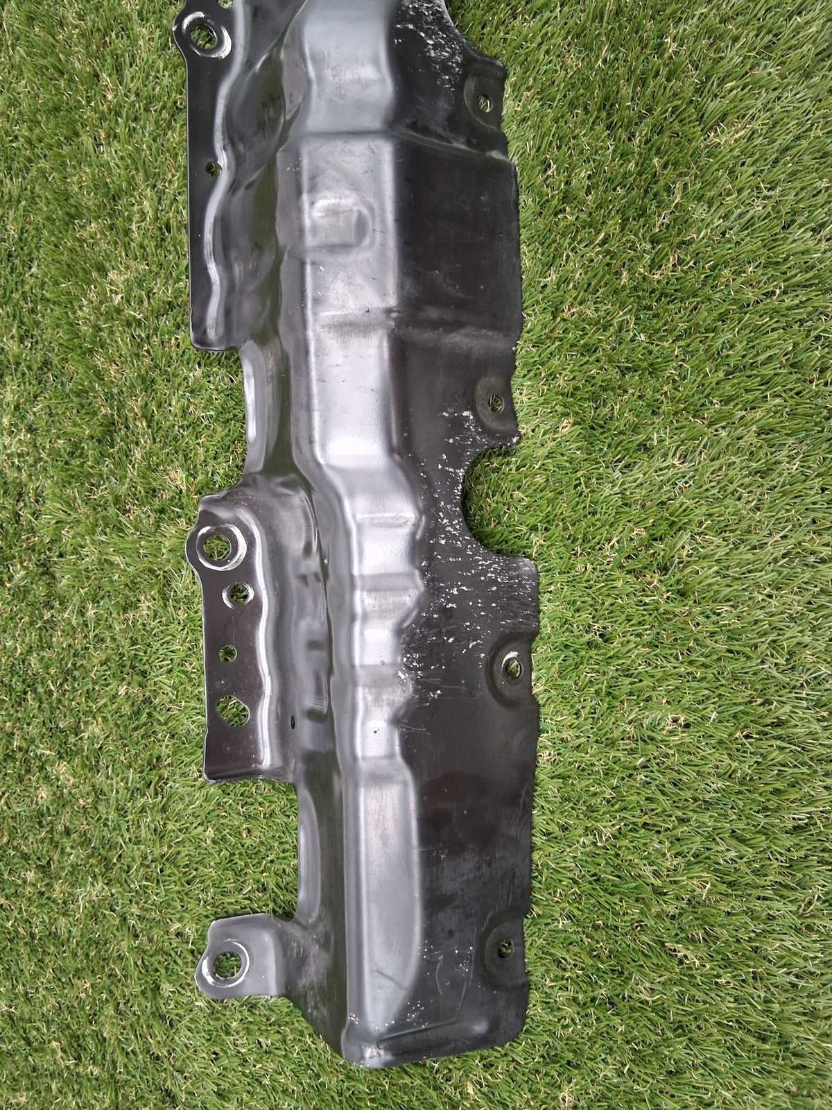 OEM 1089308-01-D 2022 Tesla Model Y Main Battery Mount Bracket Support