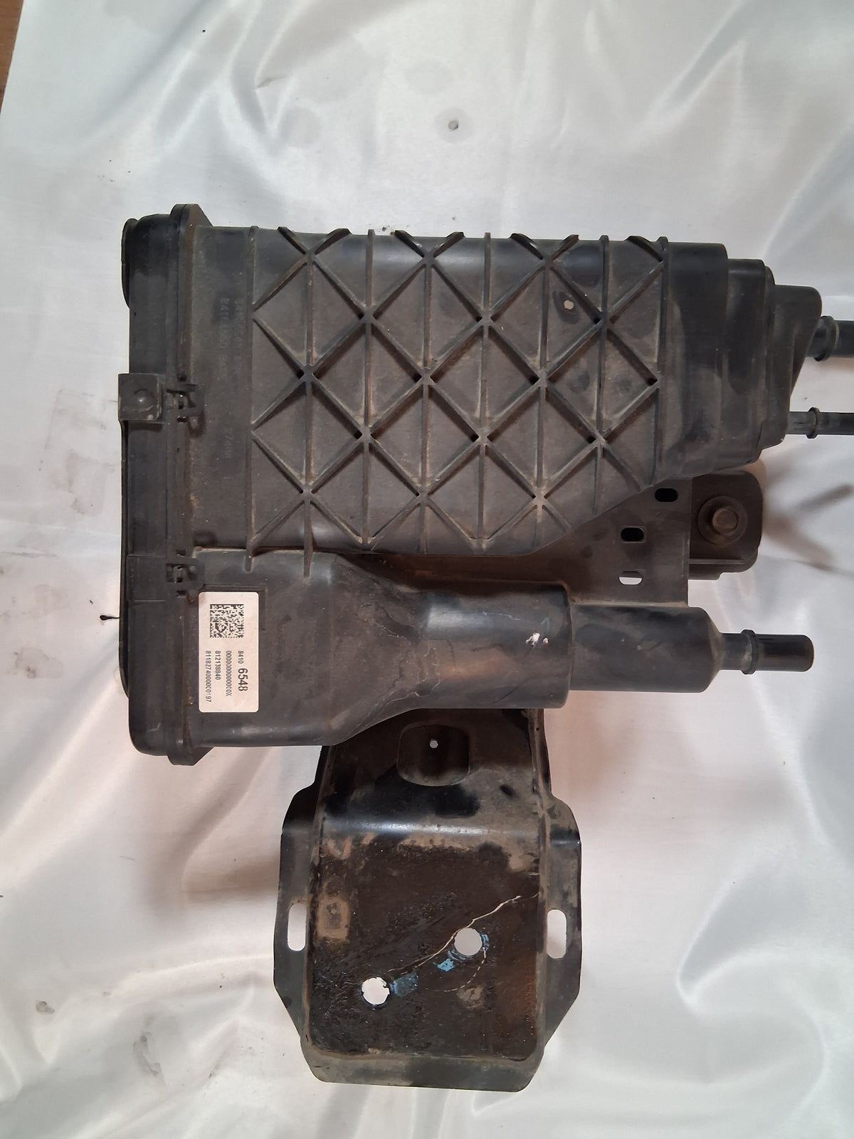 2019 Chevy Tahoe Premier Engine Fuel Charcoal Vapor Canister Evaportator 84106548