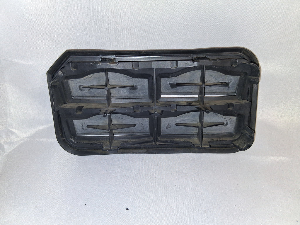 OEM# 22788177 2019 Chevy Tahoe Premier Quarter Panel Air Vent