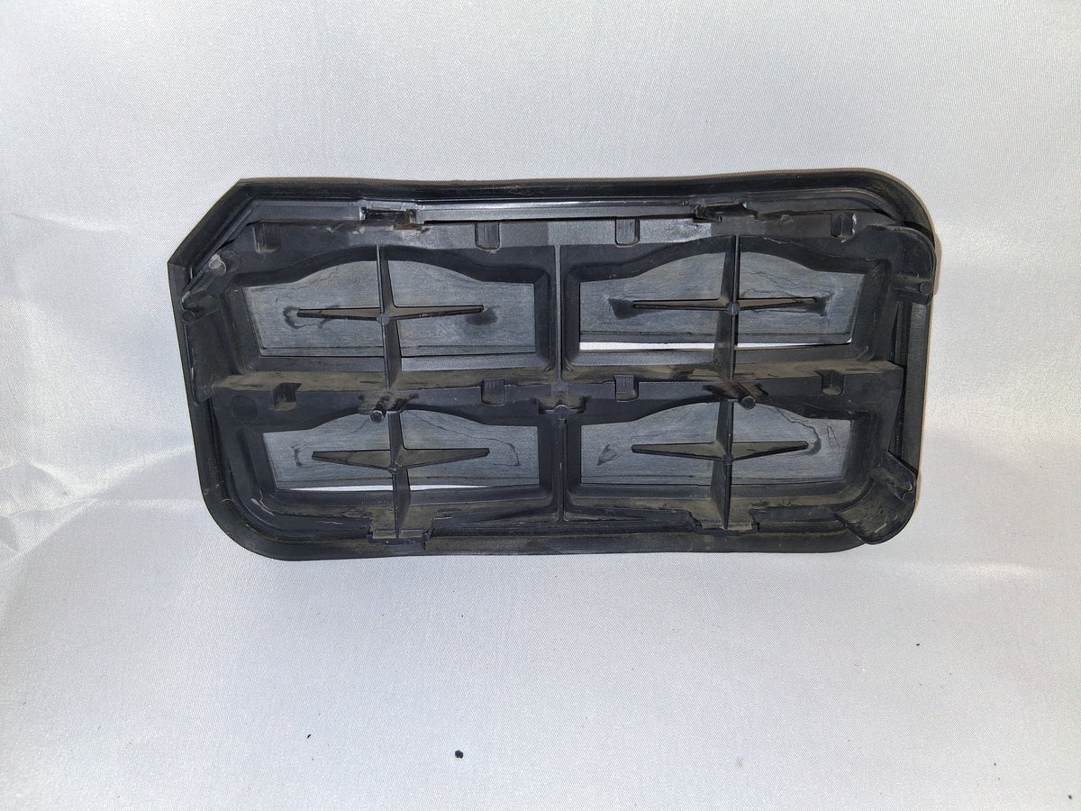 OEM# 22788177 2019 Chevy Tahoe Premier Quarter Panel Air Vent