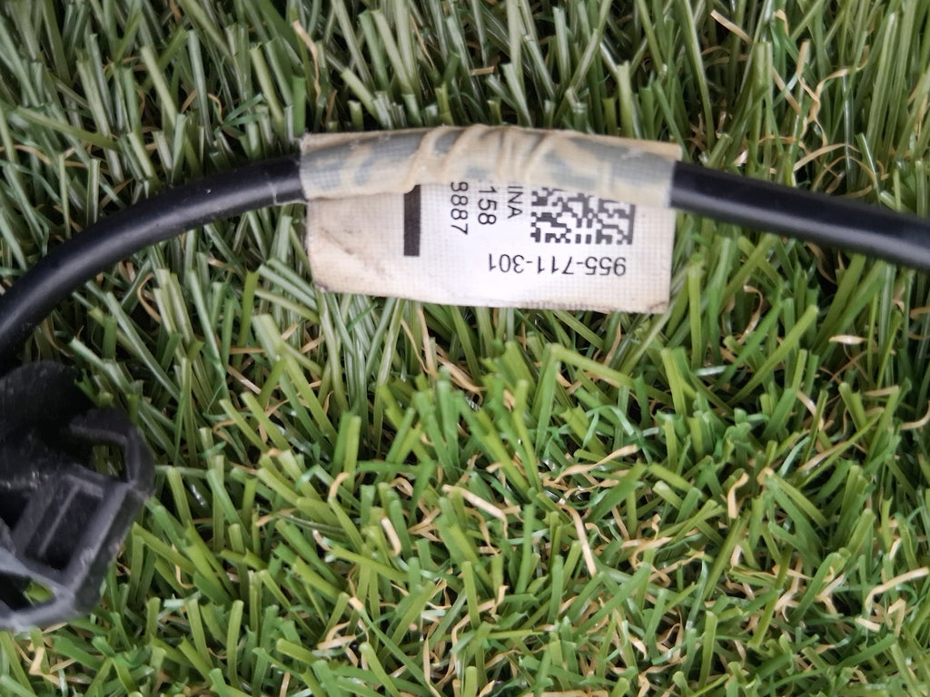 OEM 955-711-301 2022 Tesla Model Y Left Radio Antenna Noise Filter Amplifier