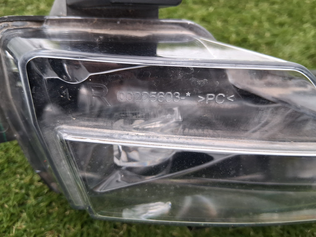 OEM 1507931-00-C 2022 Tesla Model Y Right Side LED Fog Light