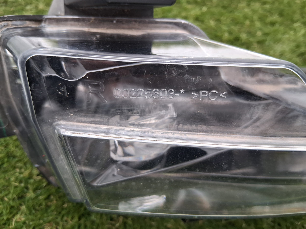 OEM 1507931-00-C 2022 Tesla Model Y Right Side LED Fog Light