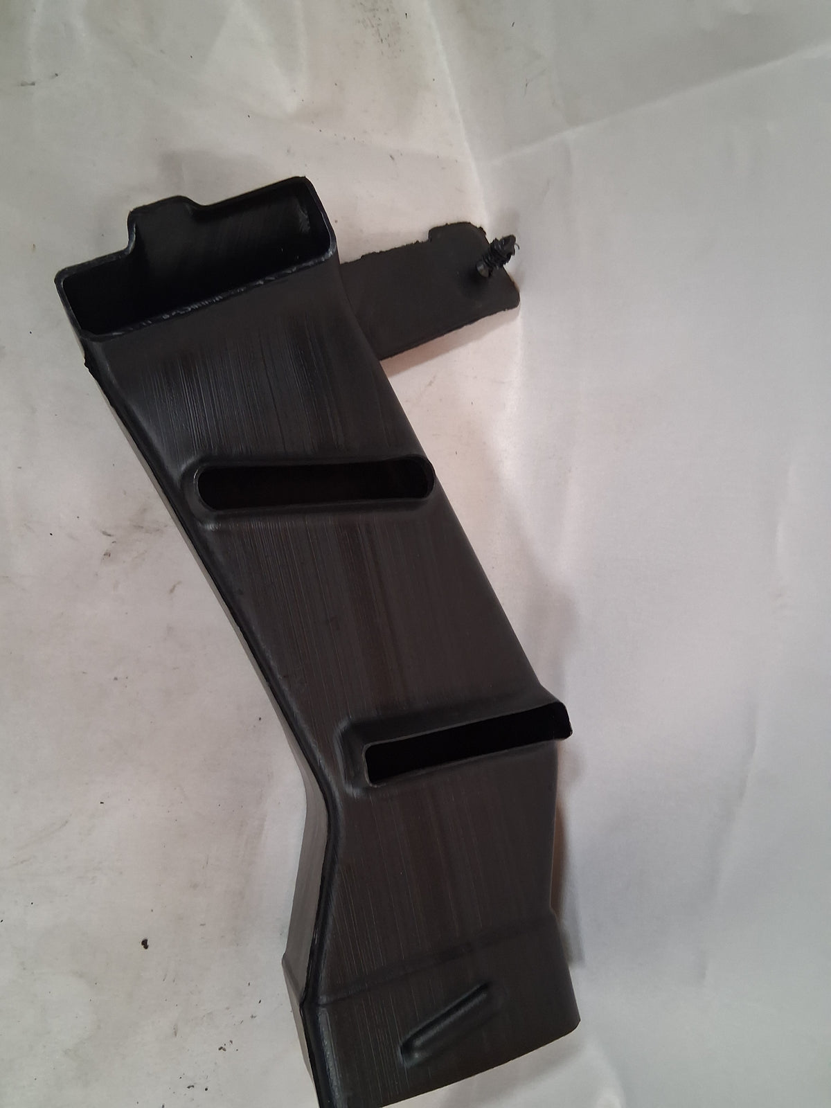 OEM# 227662992019 Chevy Tahoe Premier Panel Floor Lower Air Duct