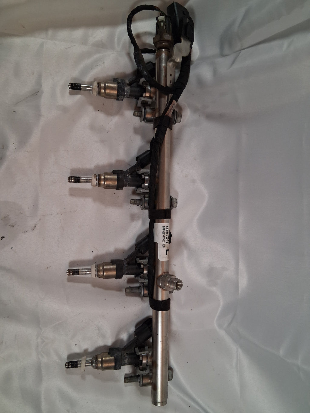 2019 Chevy Tahoe Premier Fuel Rail Fuel Injectors 12687247