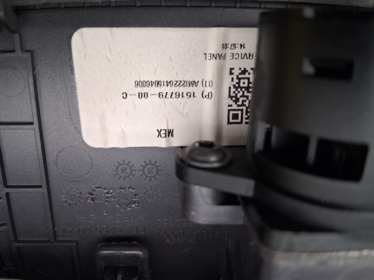 OEM 1516779-00-C 2022 Tesla Model Y Navigation Multimedia Display