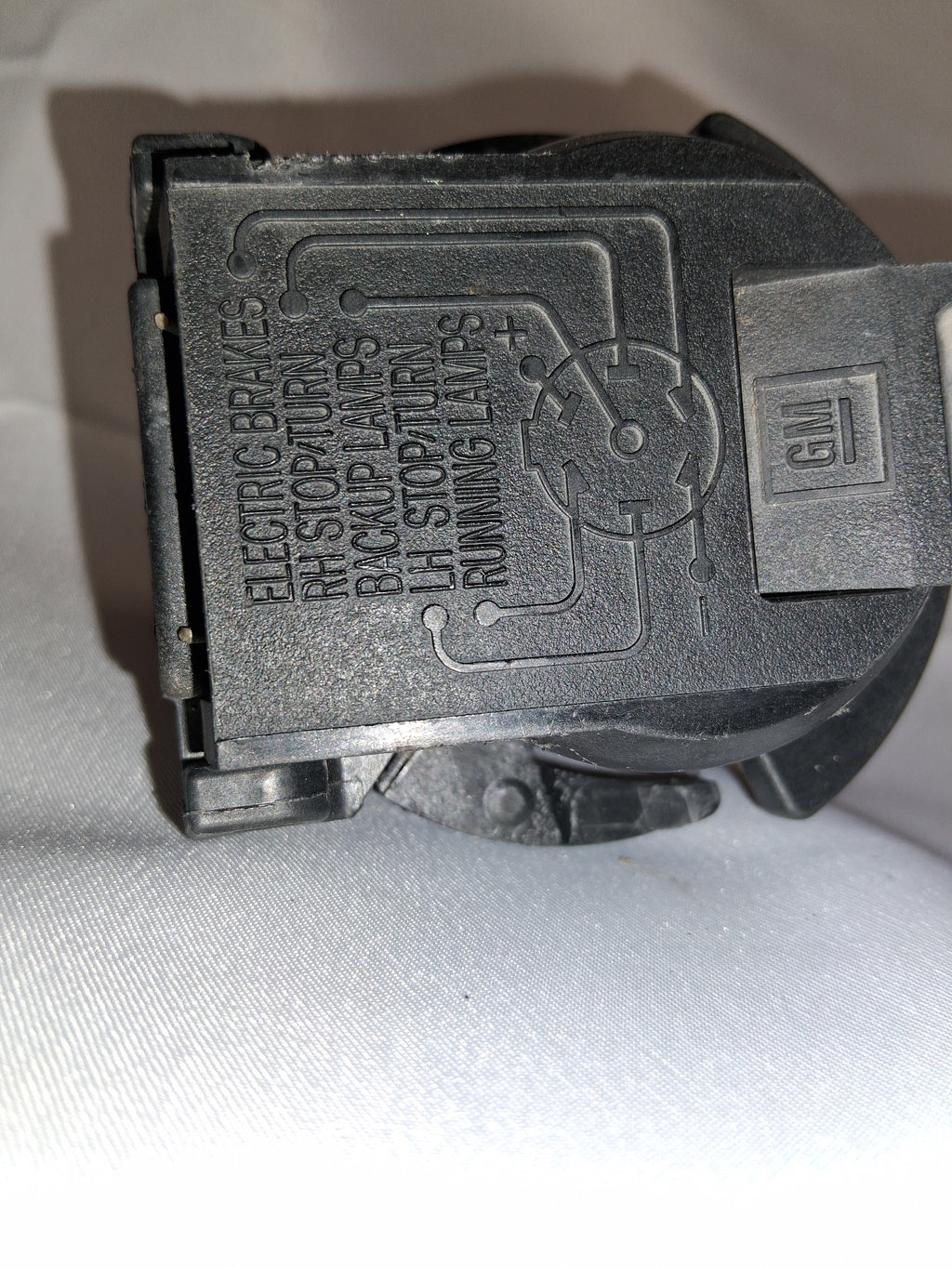 OEM# 12191503 2019 Chevy Tahoe Premier Brake Adapter Hitch Harness Plug