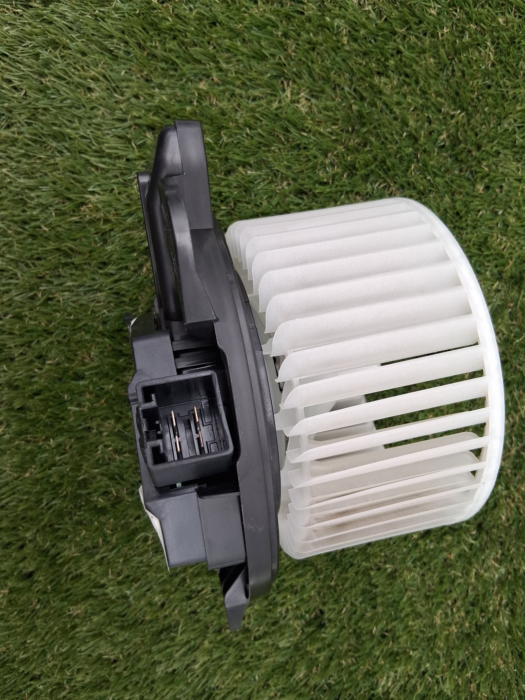 OEM 1539475-00-A 2022 Tesla Model Y A/C Motor Heater Blower Fan Motor