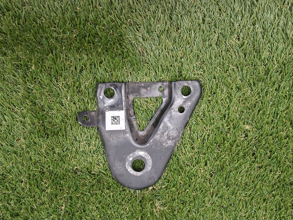 OEM 1044573-00-D 2022 Tesla Model Y Rear Subframe Left Side Bracket
