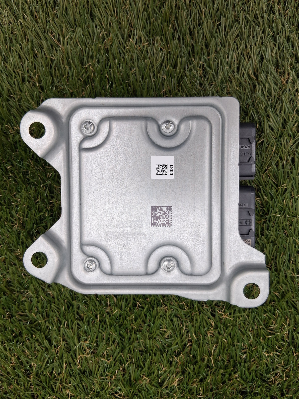OEM 1512876-00-E 2022 Tesla Model Y Restraint Diagnostic Control Module NEED RESET
