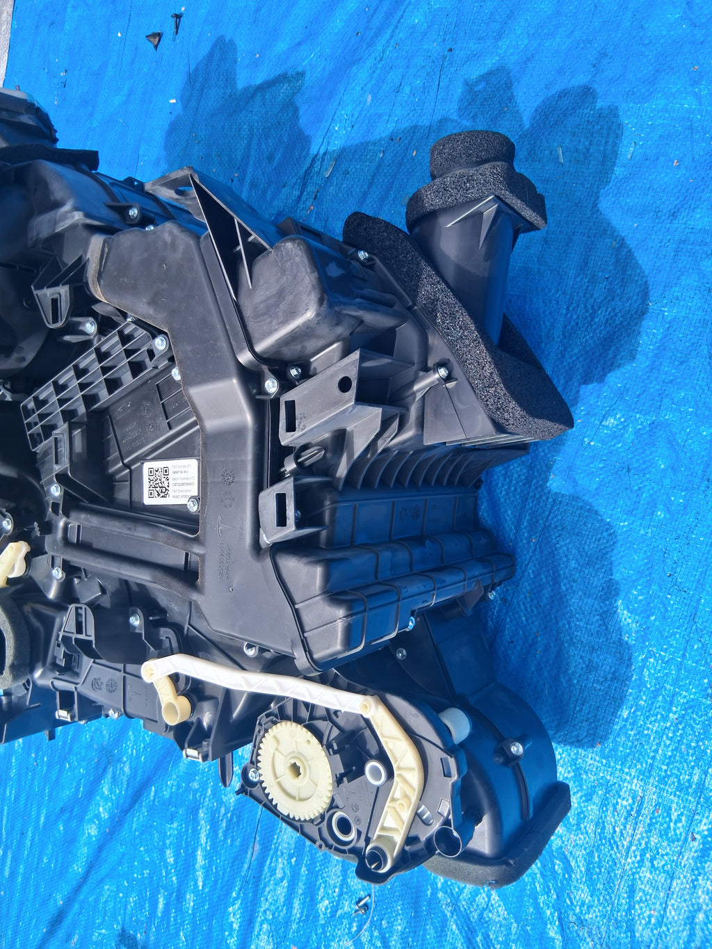 OEM 1494714-10-I 2022 Tesla Model Y HVAC A/C Air Heater Motor Housing Box