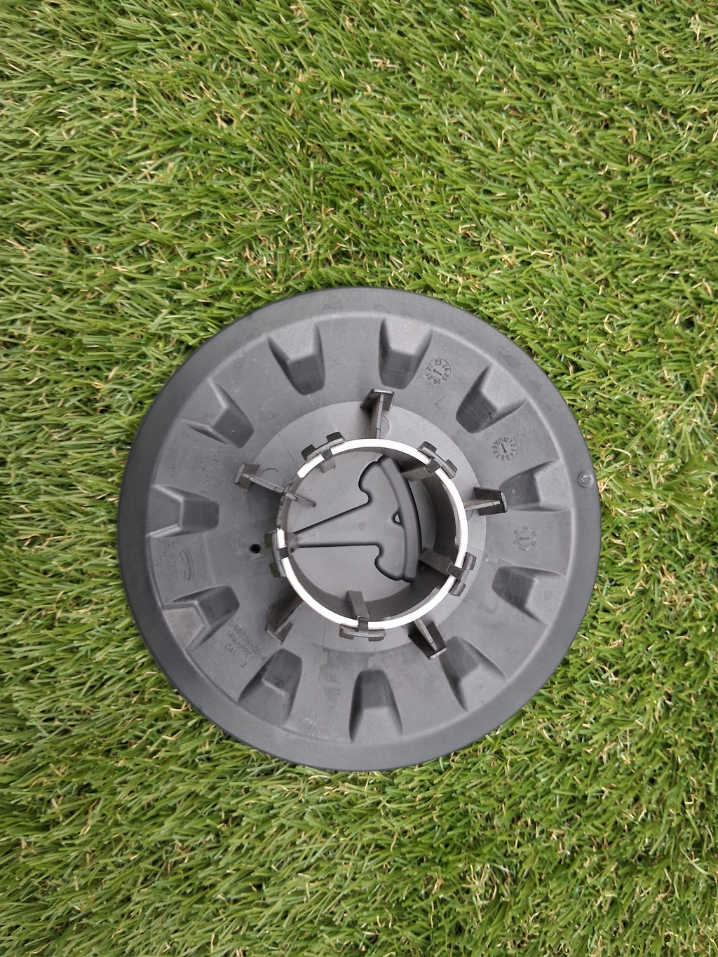 OEM 1188236-00-A 2022 Tesla Model Y Wheel Center Cap