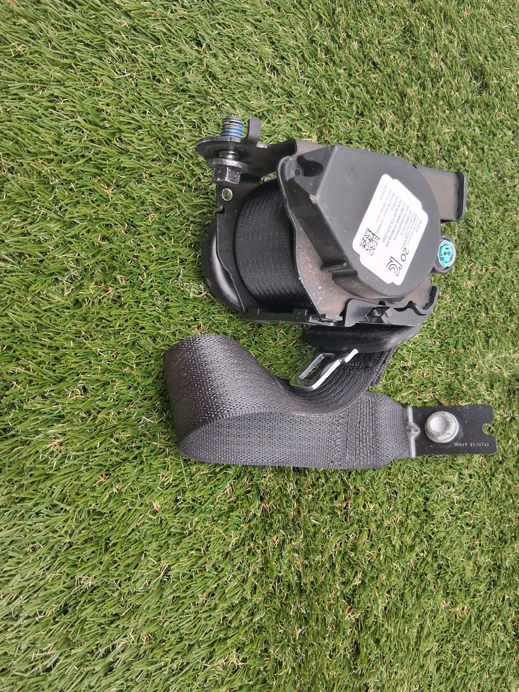 OEM 1616500-01-C 2022 Tesla Model Y Rear Right Seat Belt Retractor
