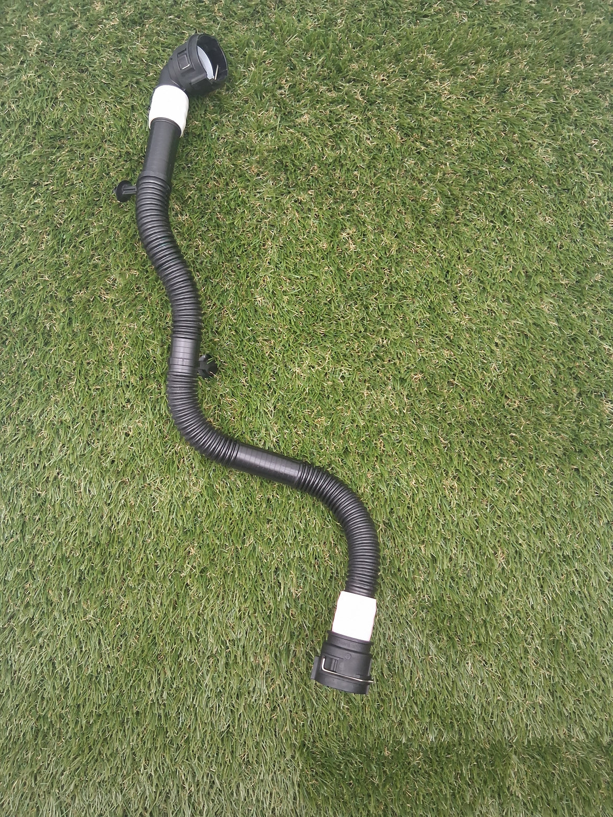 OEM 1501325-00-C 2022 Tesla Model Y Radiator Coolant Hose Tube