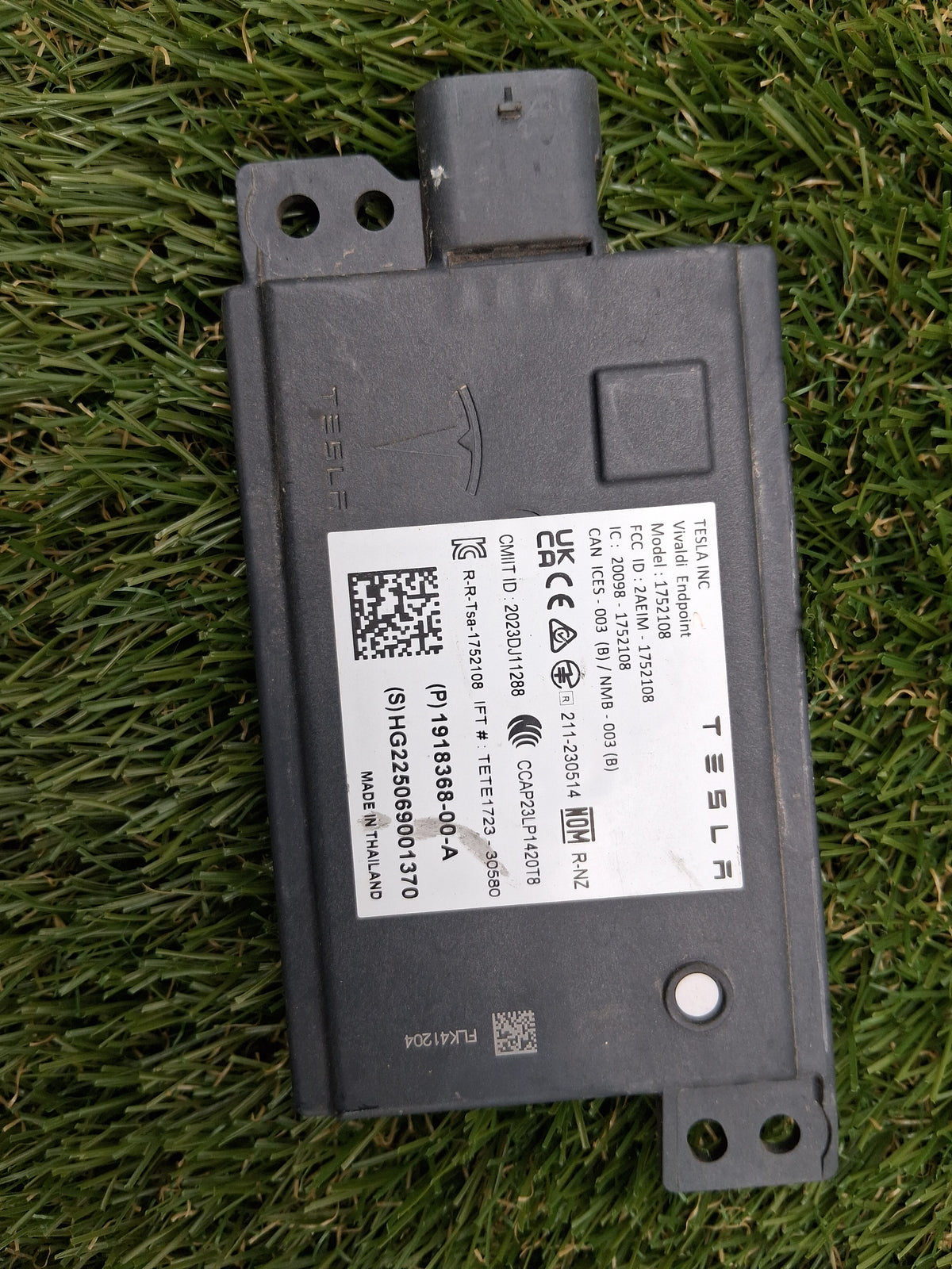 OEM 1918368-00-A 2022 Tesla Model Y Bluetooth Low Energy Module